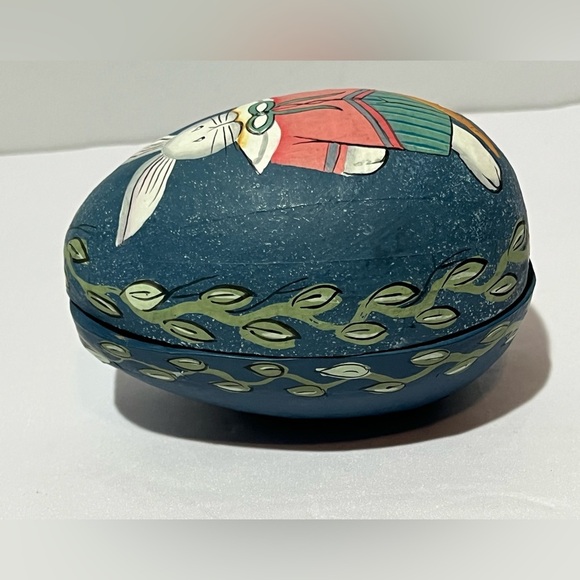 Vintage Paper Mache Hand Painted Bunny Rabbit Easter Egg Gift Box - Picture 5 of 14